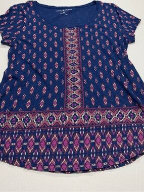 Lucky Brand Navy Short Sleeve Scoop Neck Top with Pink Geometric Print